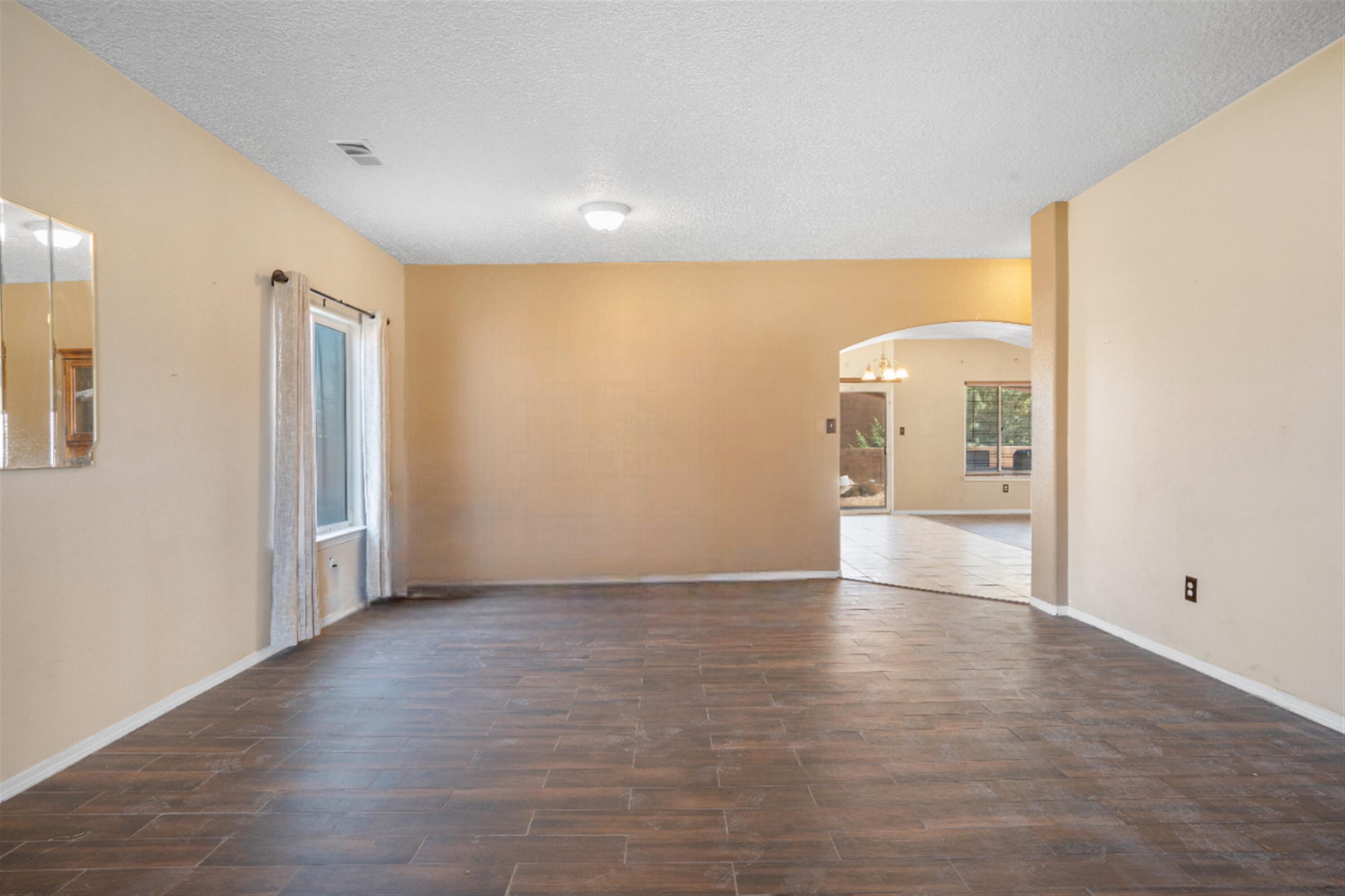 1040 Festival Court, Los Lunas, New Mexico image 6