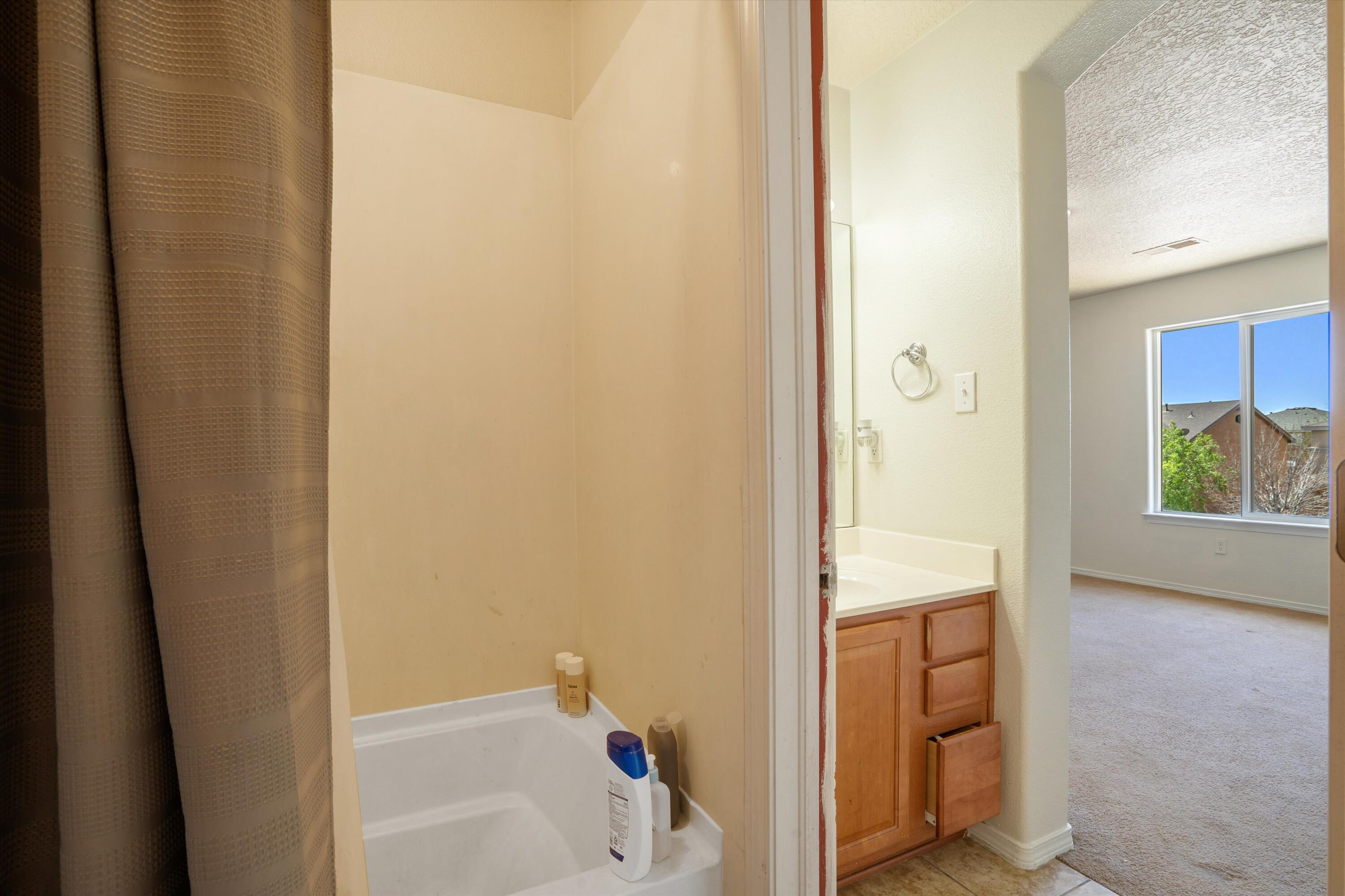 1040 Festival Court, Los Lunas, New Mexico image 50