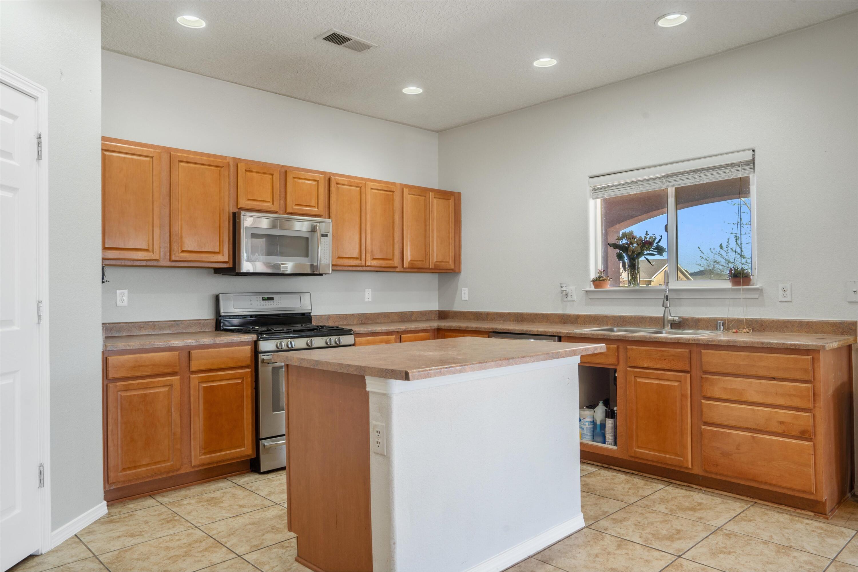 1040 Festival Court, Los Lunas, New Mexico image 15
