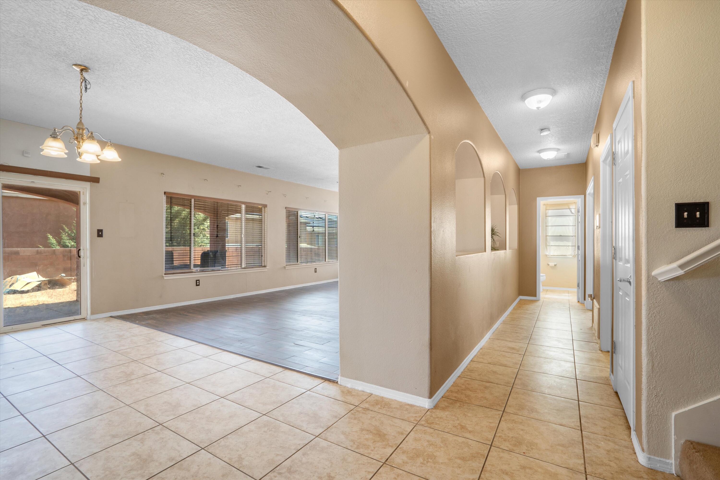 1040 Festival Court, Los Lunas, New Mexico image 9