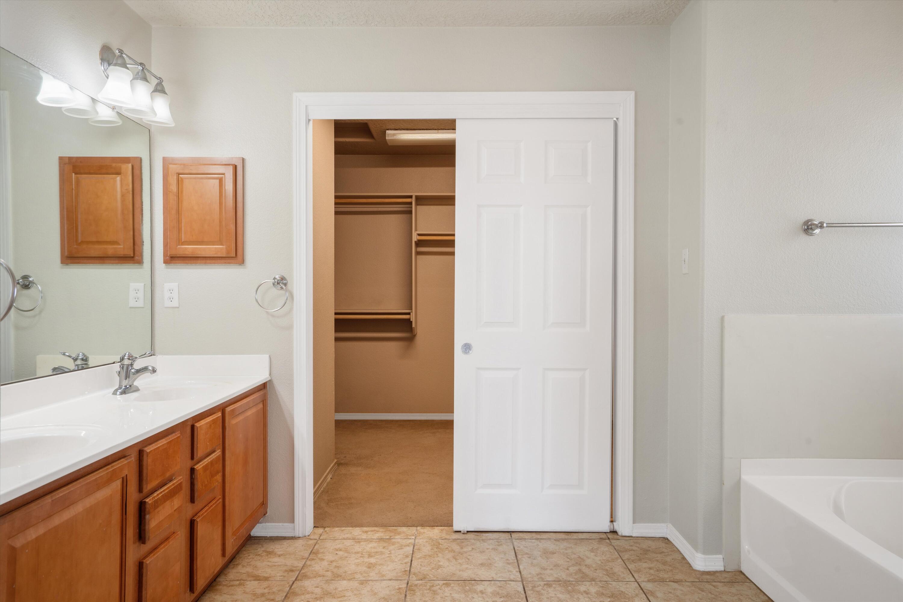 1040 Festival Court, Los Lunas, New Mexico image 35