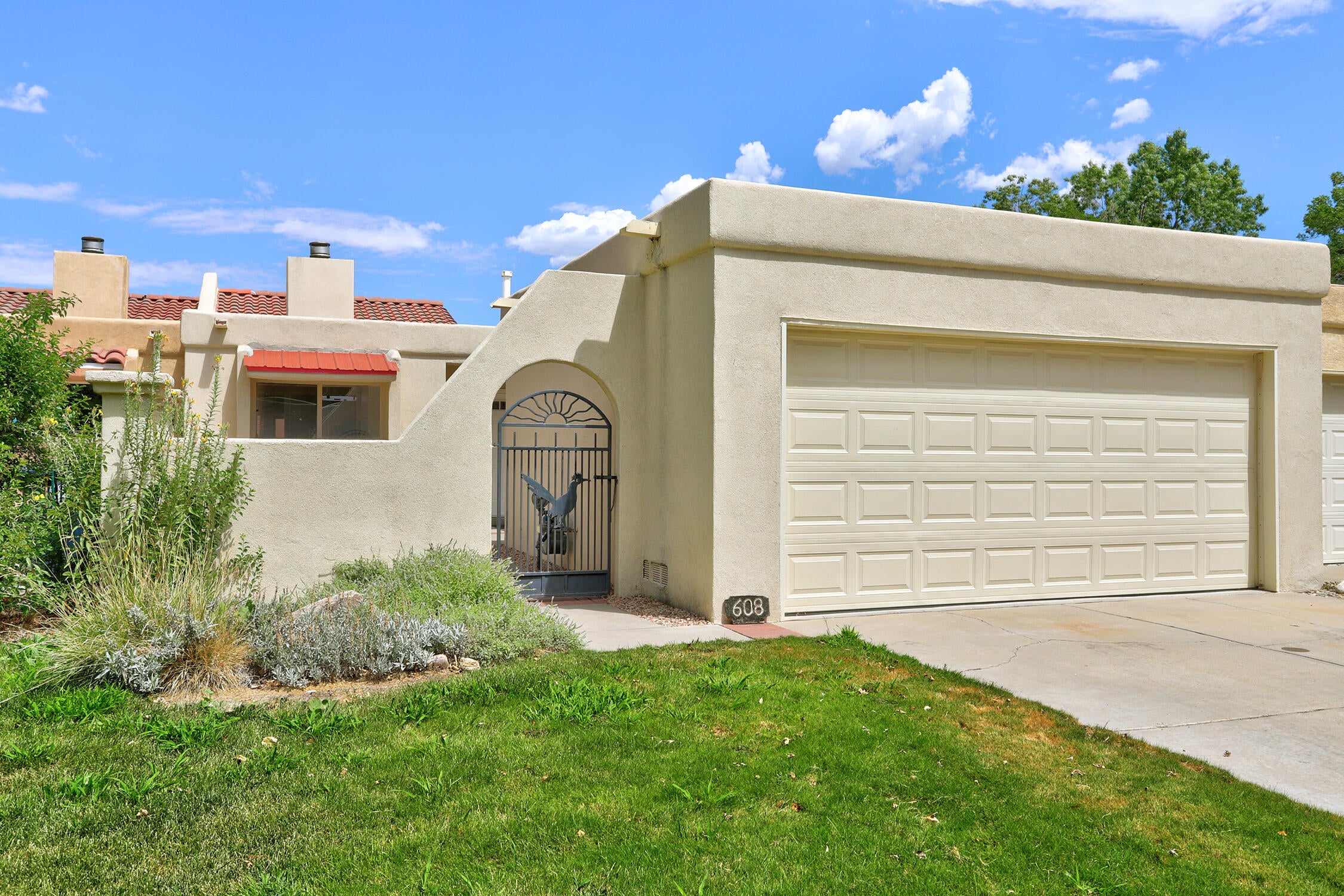 608 Meadow Green Court SE