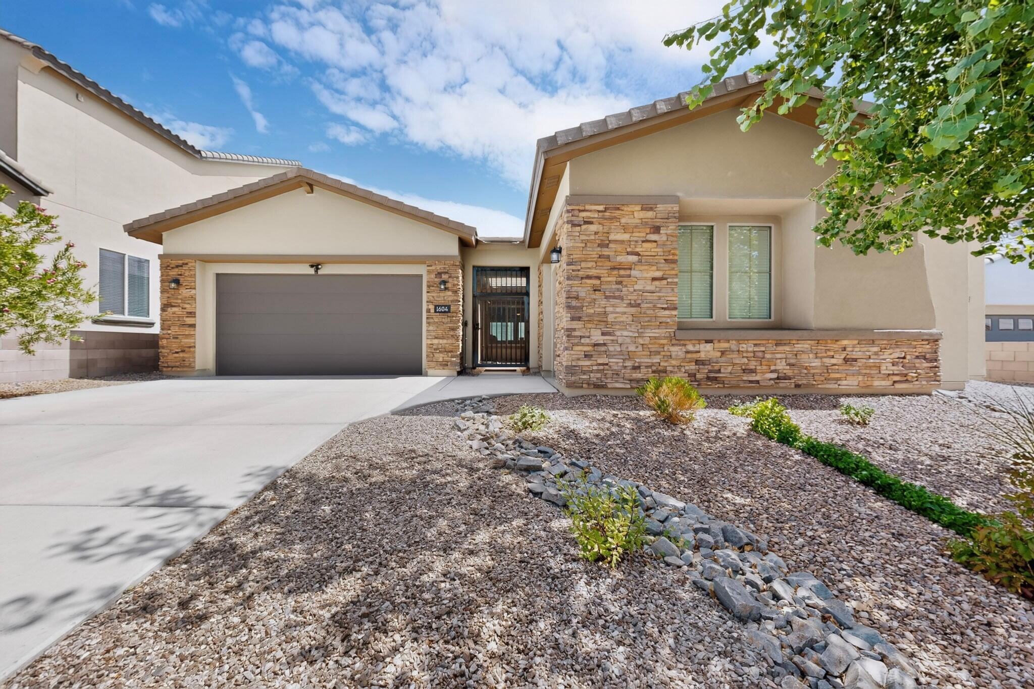 1604 Deer Valley Trail NW