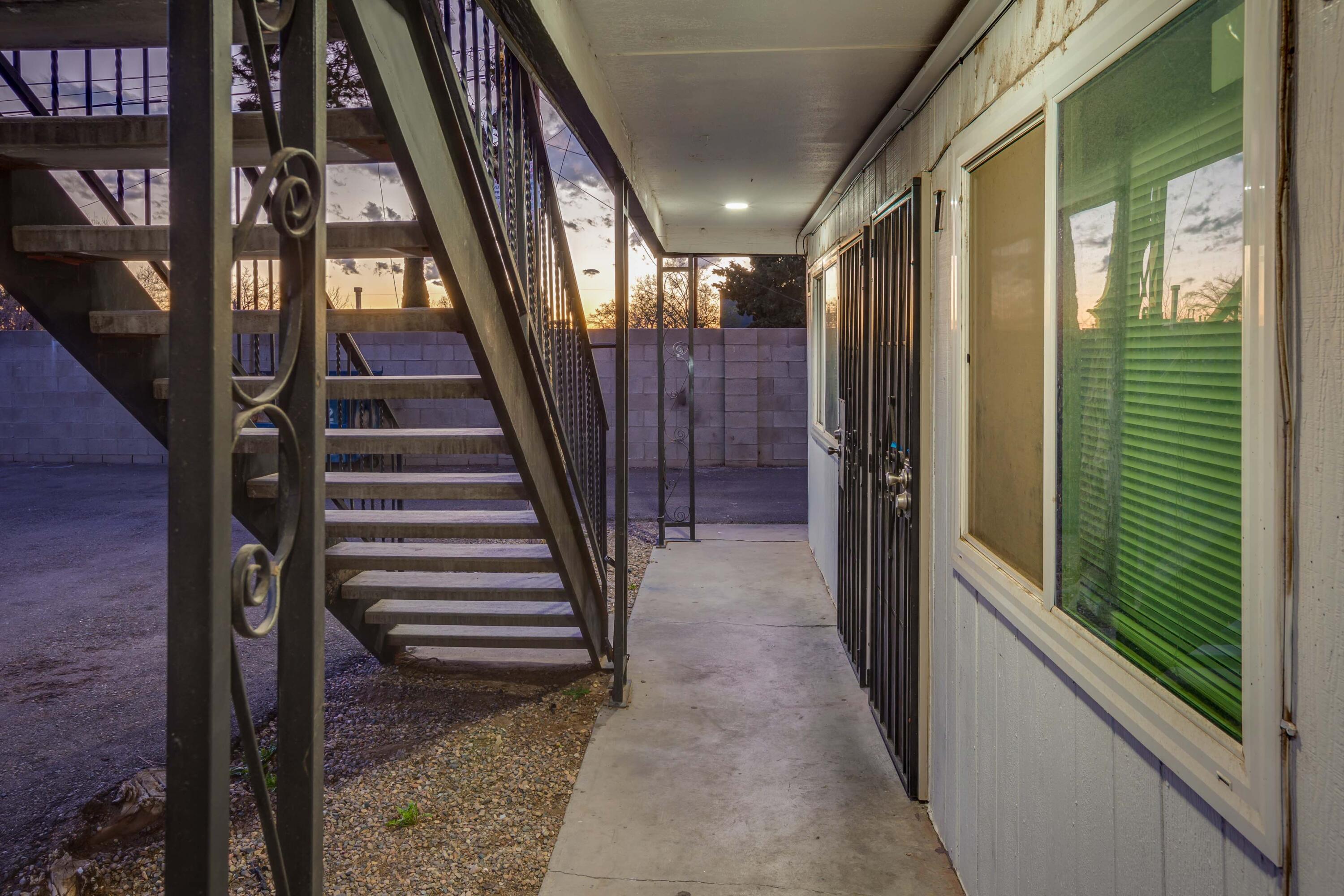 433 Mesilla & 437 (4 lots) Street SE