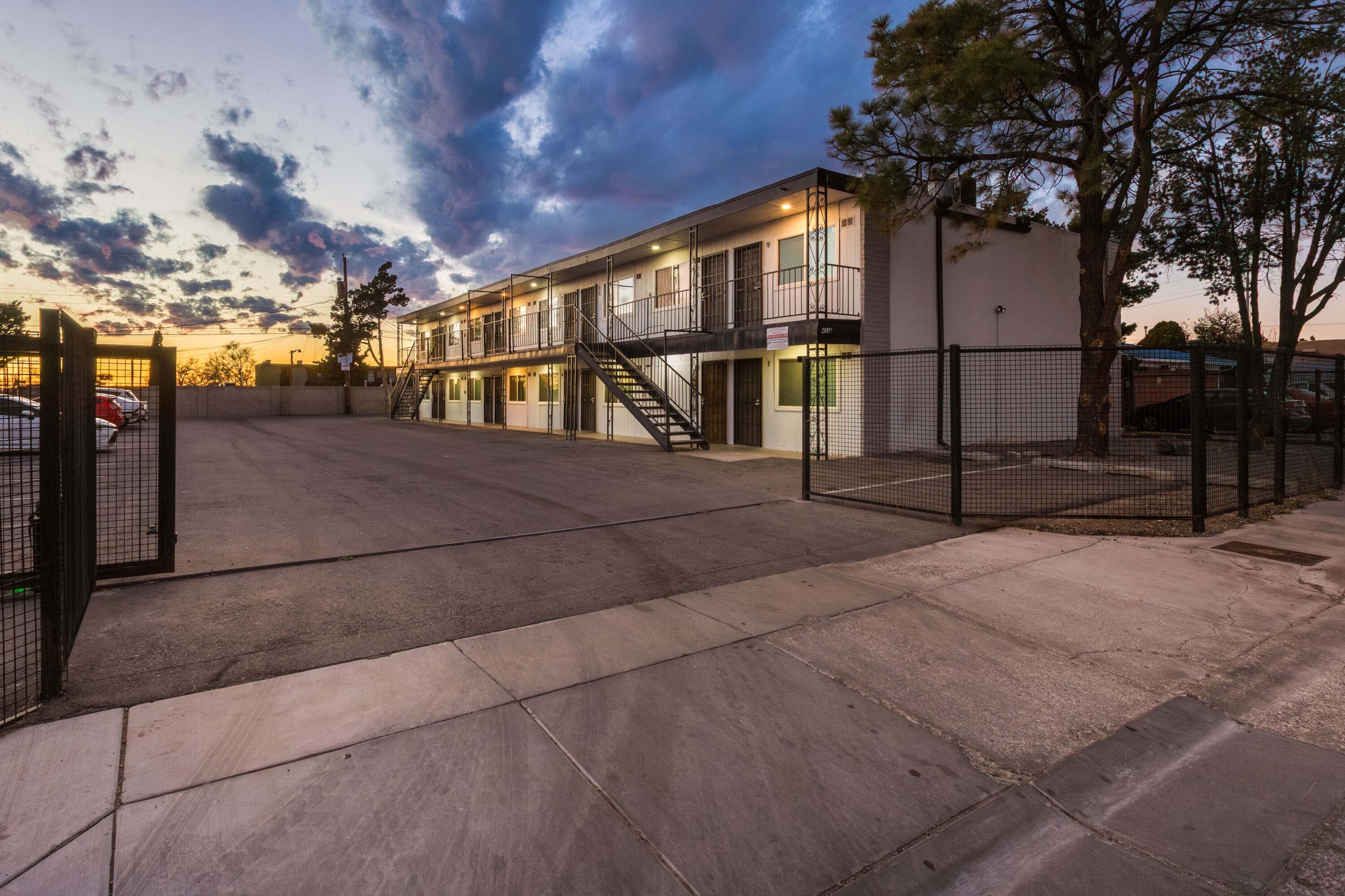 433 Mesilla & 437 (4 lots) Street SE