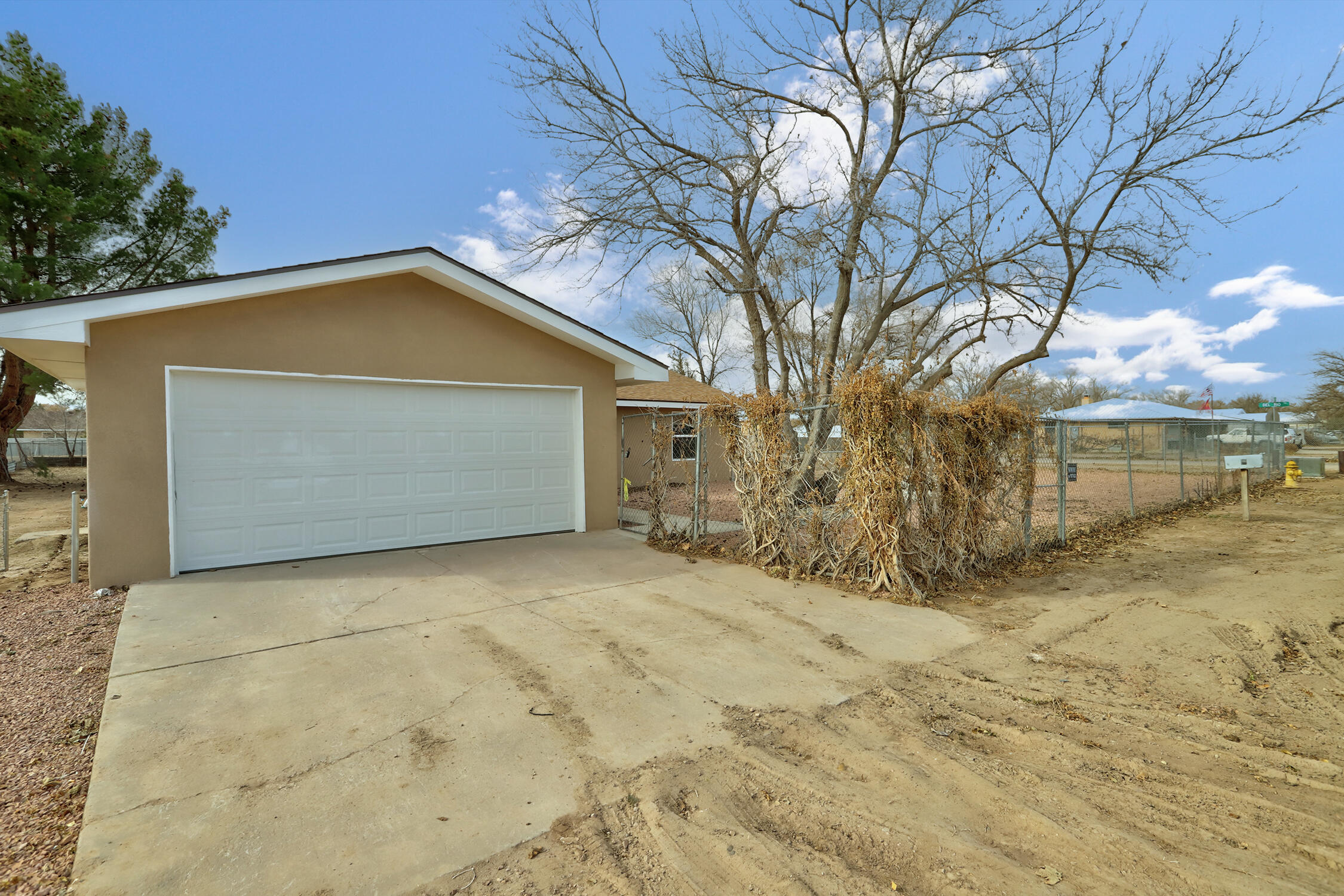 1575 Eldorado Loop, Bosque Farms, New Mexico image 2