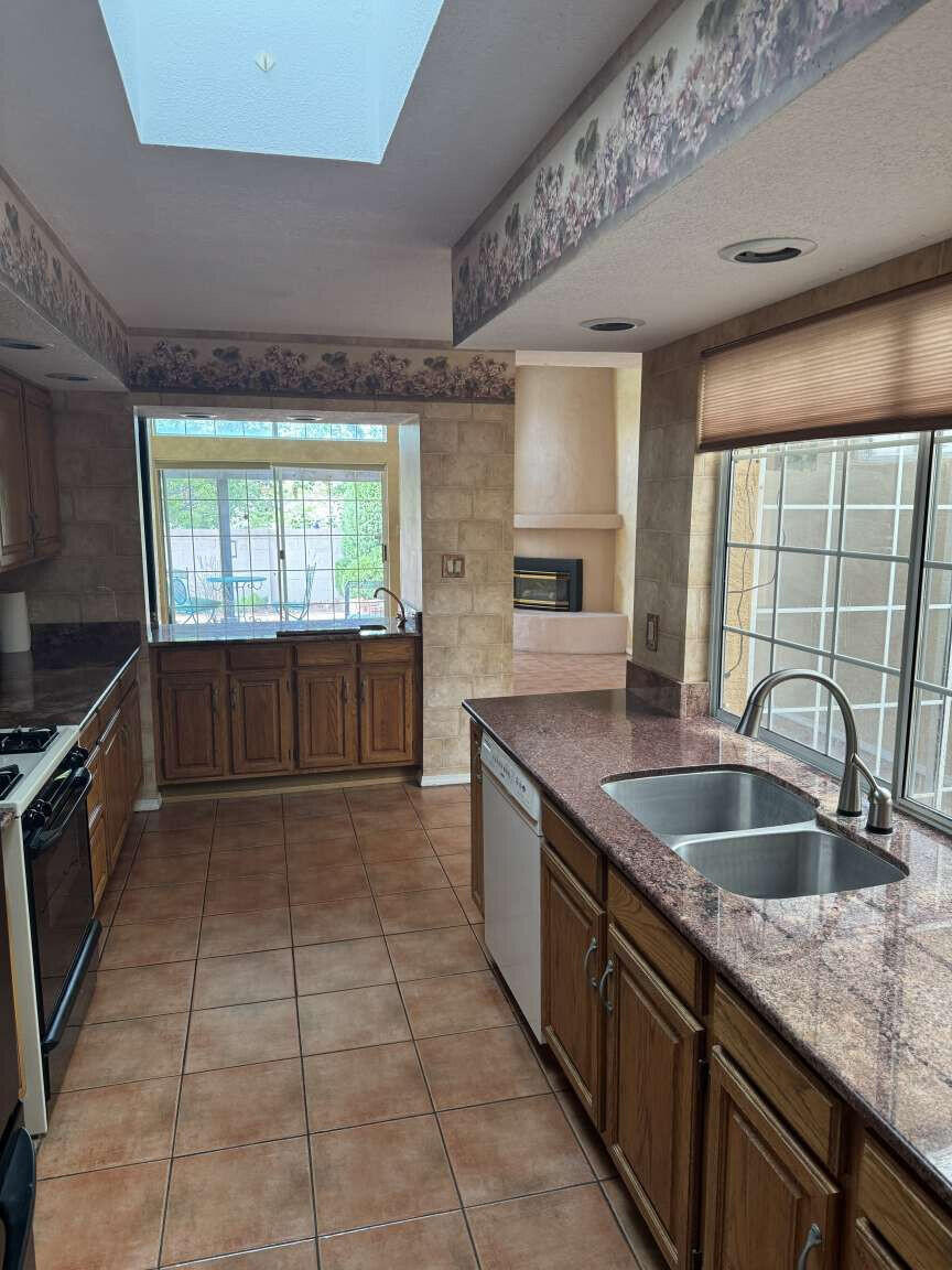 5733 Peppertree Place, Albuquerque, New Mexico image 3