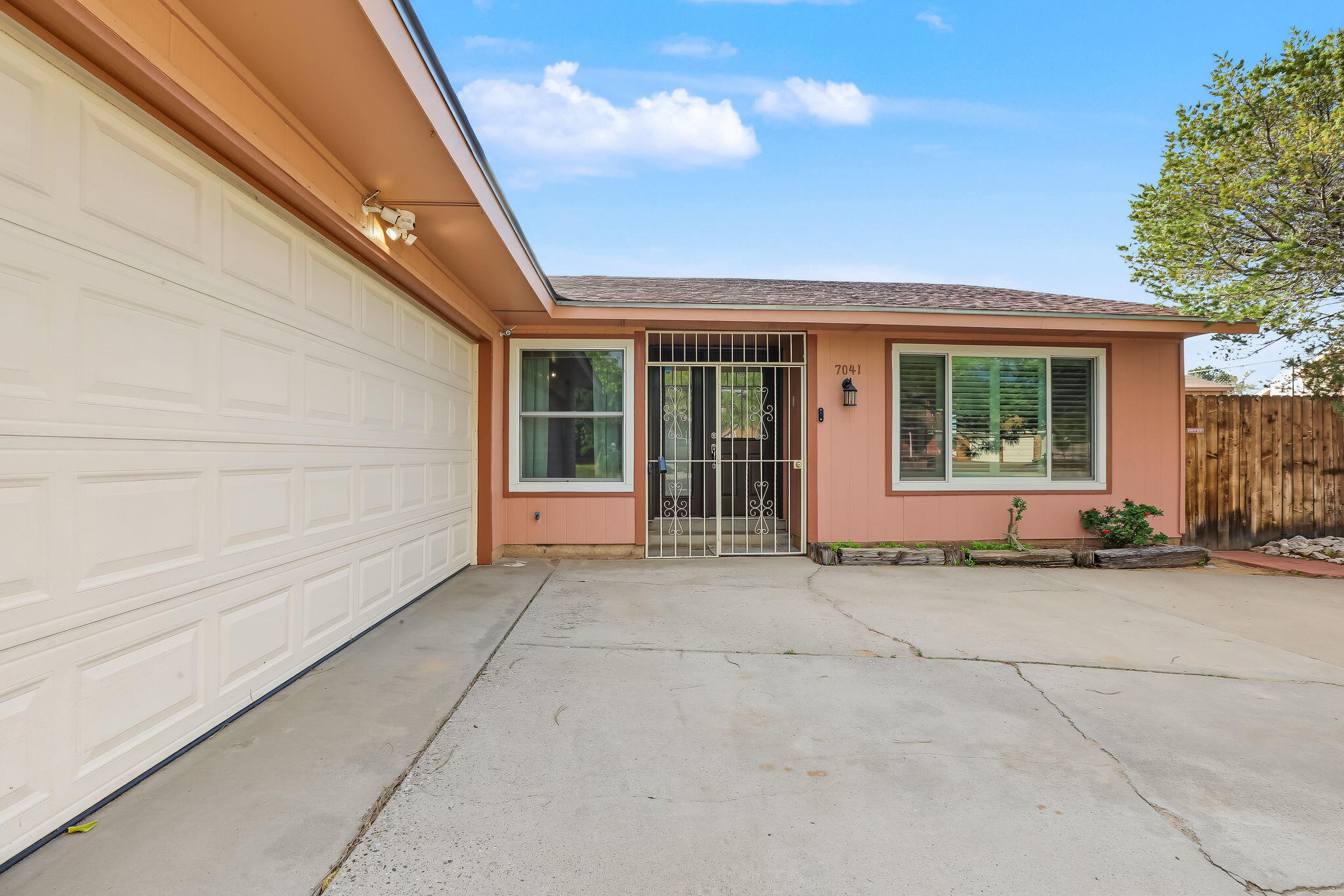 7041 Luella Anne Drive NE