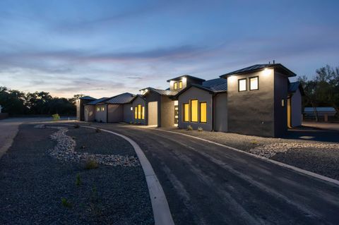 613 Valle Querido Court NW Albuquerque NM 87114