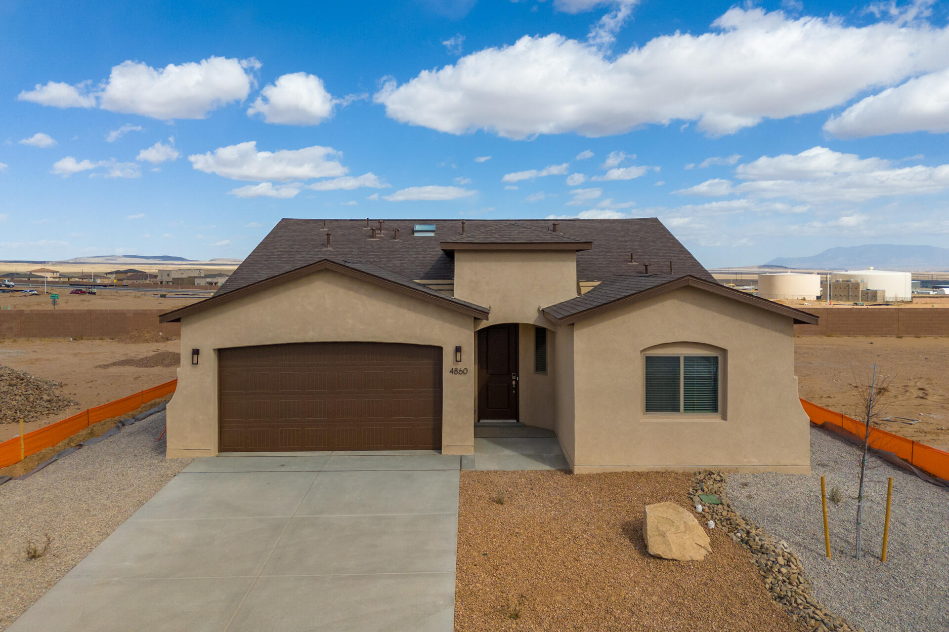4860 Guadalupe Peak Street, Los Lunas, New Mexico image 2