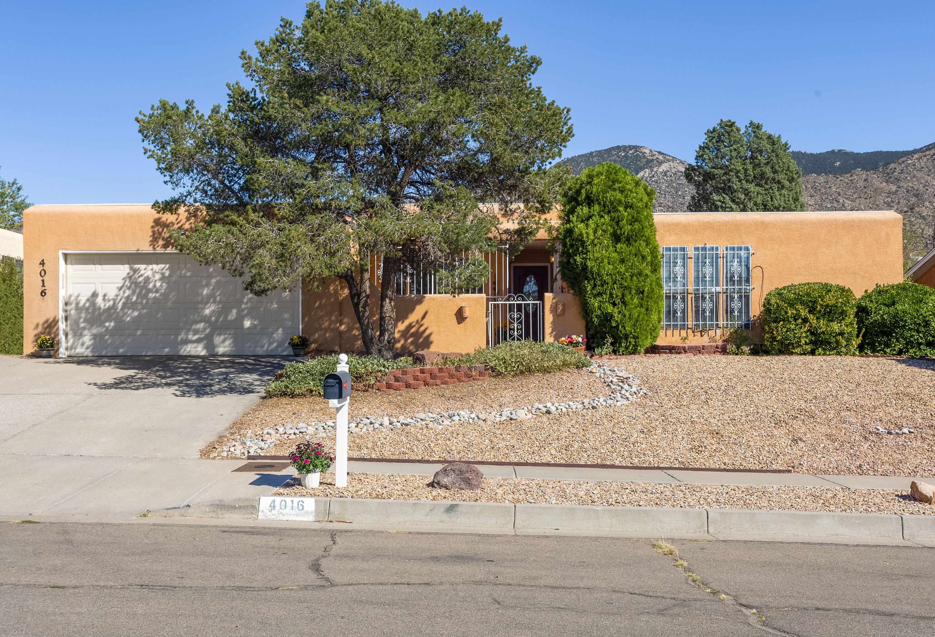 4016 Lara Drive, Albuquerque, New Mexico image 1