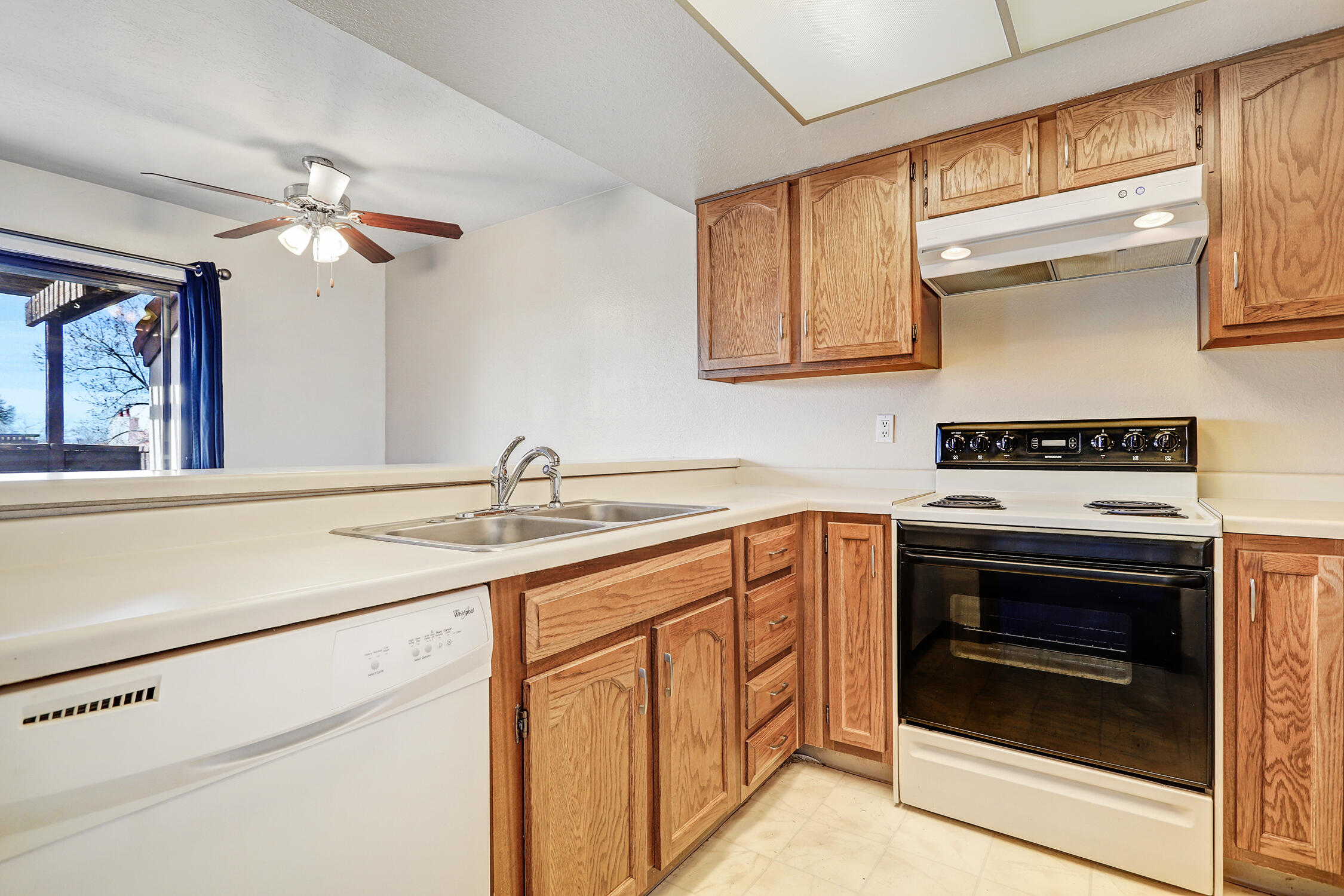 5945 McKinney Drive NE