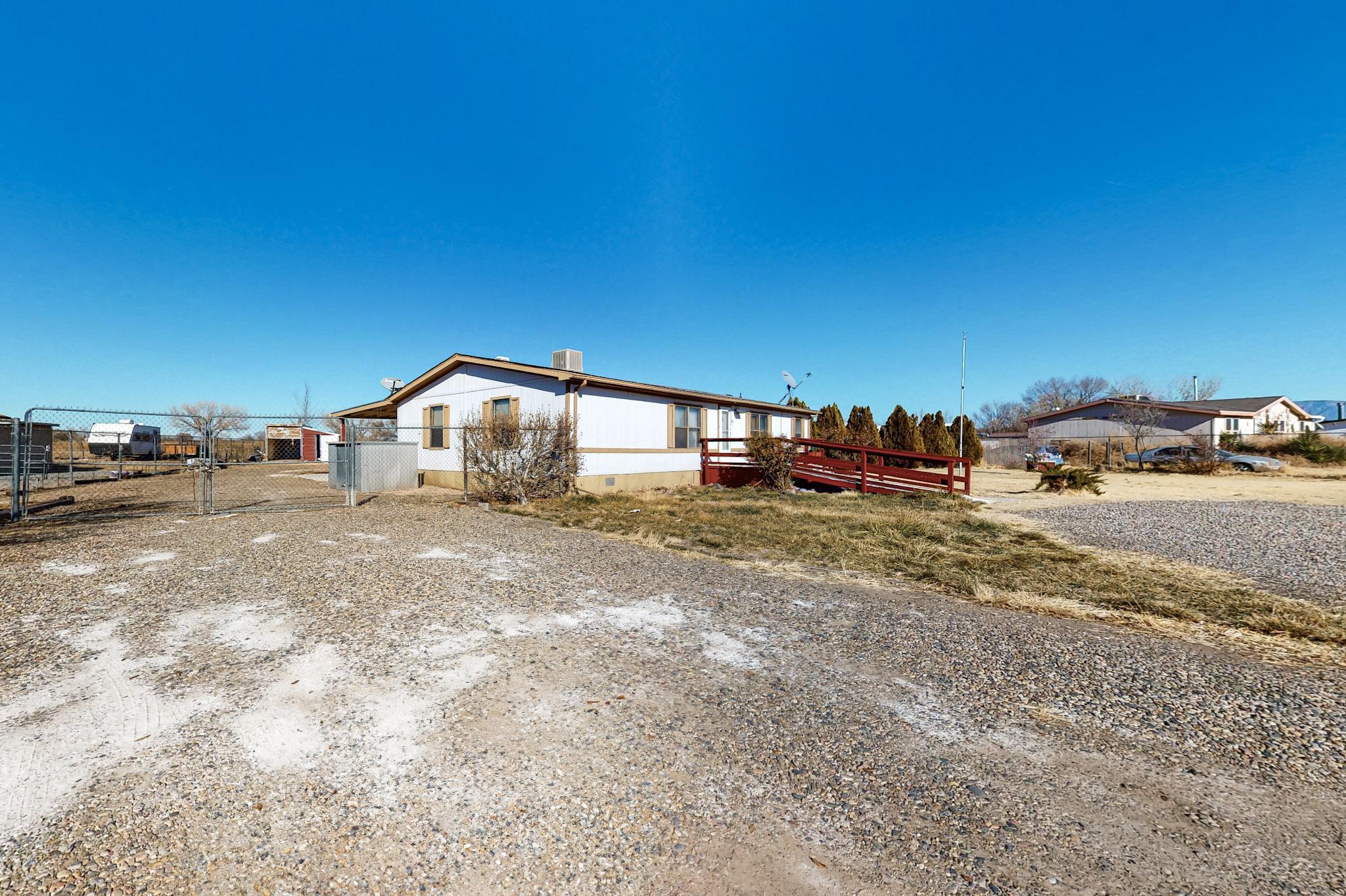 15 Jardin Road, Los Lunas, New Mexico image 1