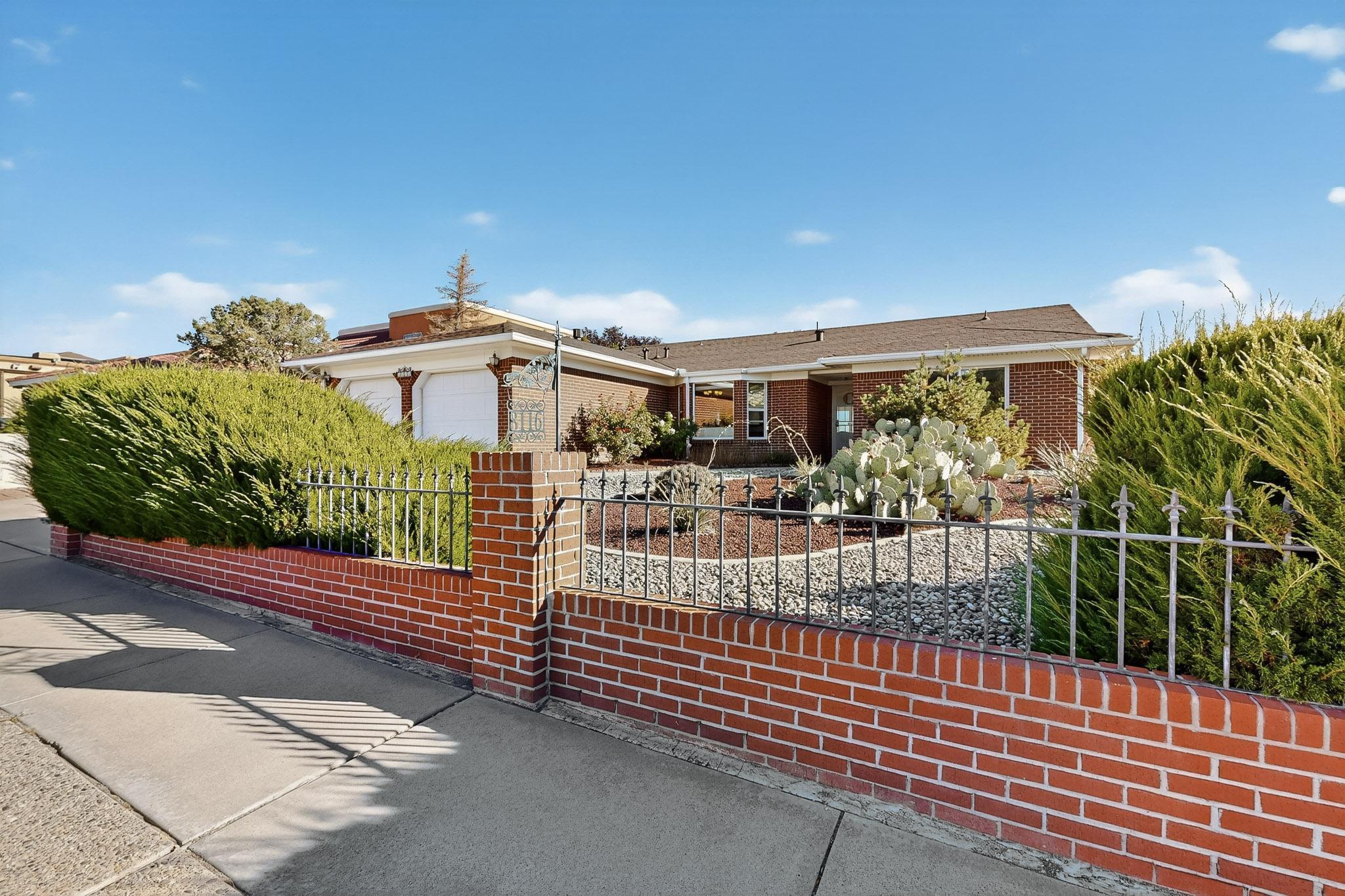 8116 Fairmont Drive NW