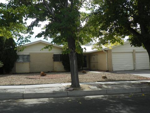 Photo of 11408 Lexington Avenue NE, Albuquerque, NM 87112 (MLS # 1099382)
