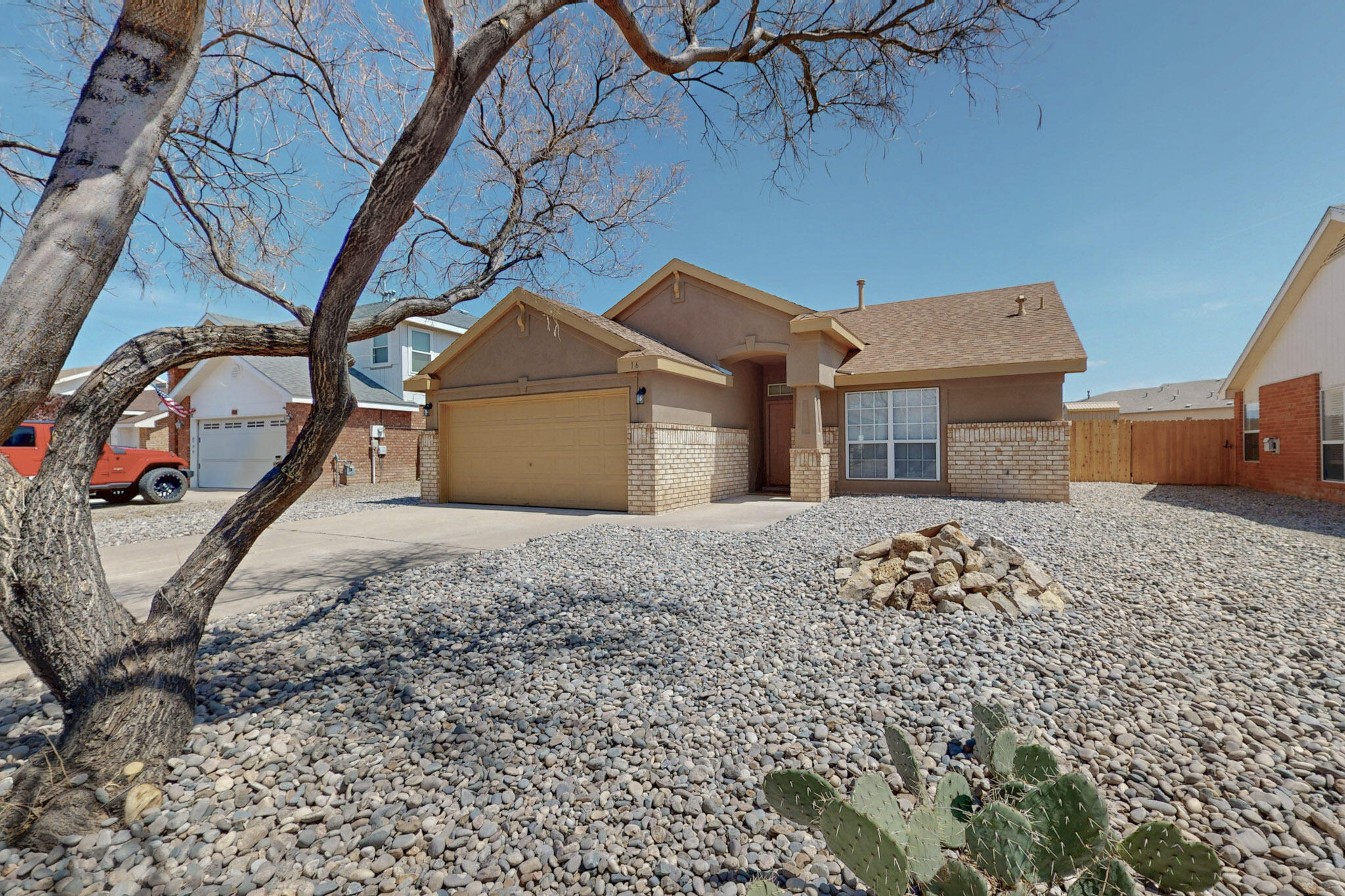 16 Lirio Place, Los Lunas, New Mexico image 2