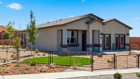 Photo of 9 Avenida Parque Court SE, Los Lunas, NM 87031 (MLS # 1112323)