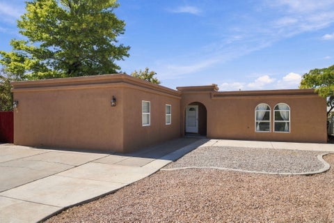 Photo of 7309 Capulin Road NE, Albuquerque, NM 87109 (MLS # 1110971)