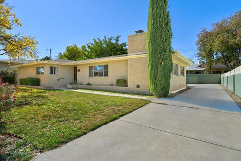Photo of 1021 Jefferson Street NE, Albuquerque, NM 87110 (MLS # 1093706)