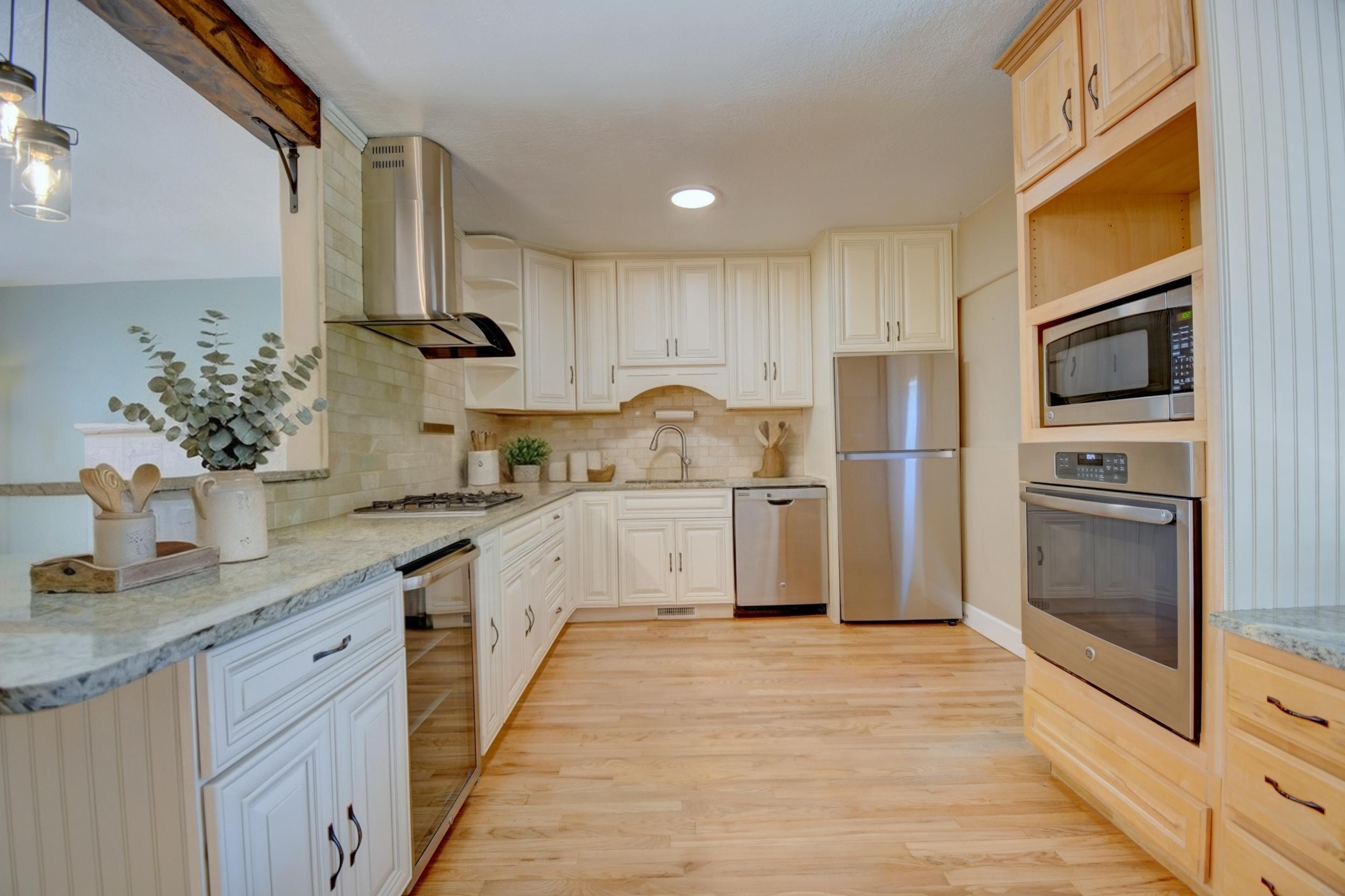 415 Amherst Drive SE