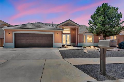 Photo of 1001 Pinzon Street NW, Los Lunas, NM 87031 (MLS # 1105790)