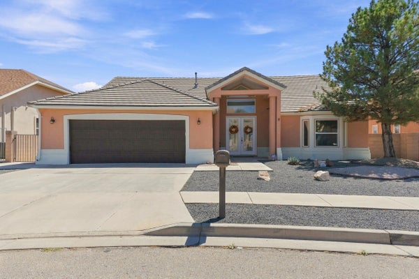1001 PINZON ST NW, LOS LUNAS, NM 87031 - Image fefa50d421b19afbc0dab6afc66e8ff3/4075089809