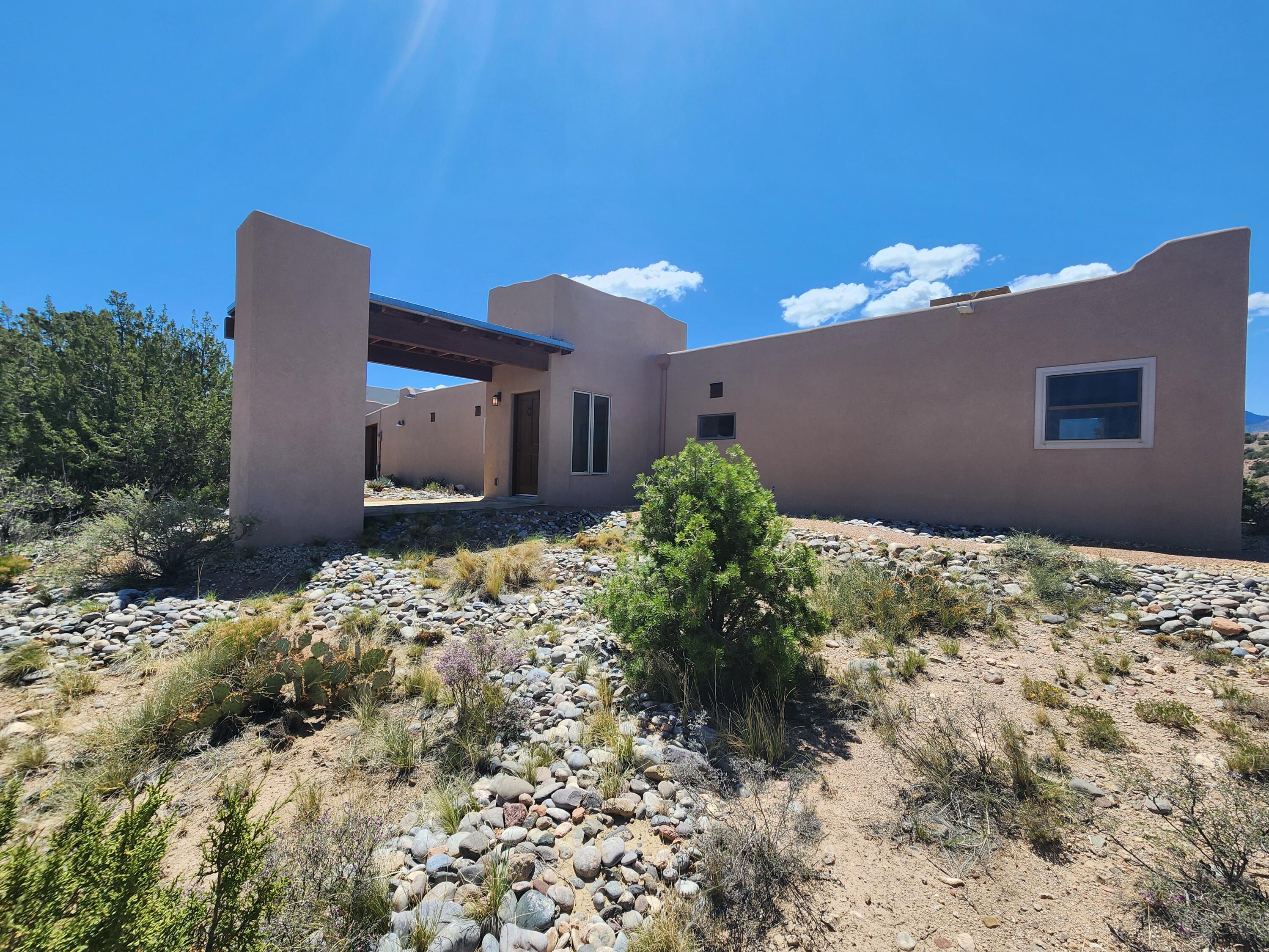 14 Spruce Lane, Placitas, New Mexico image 1