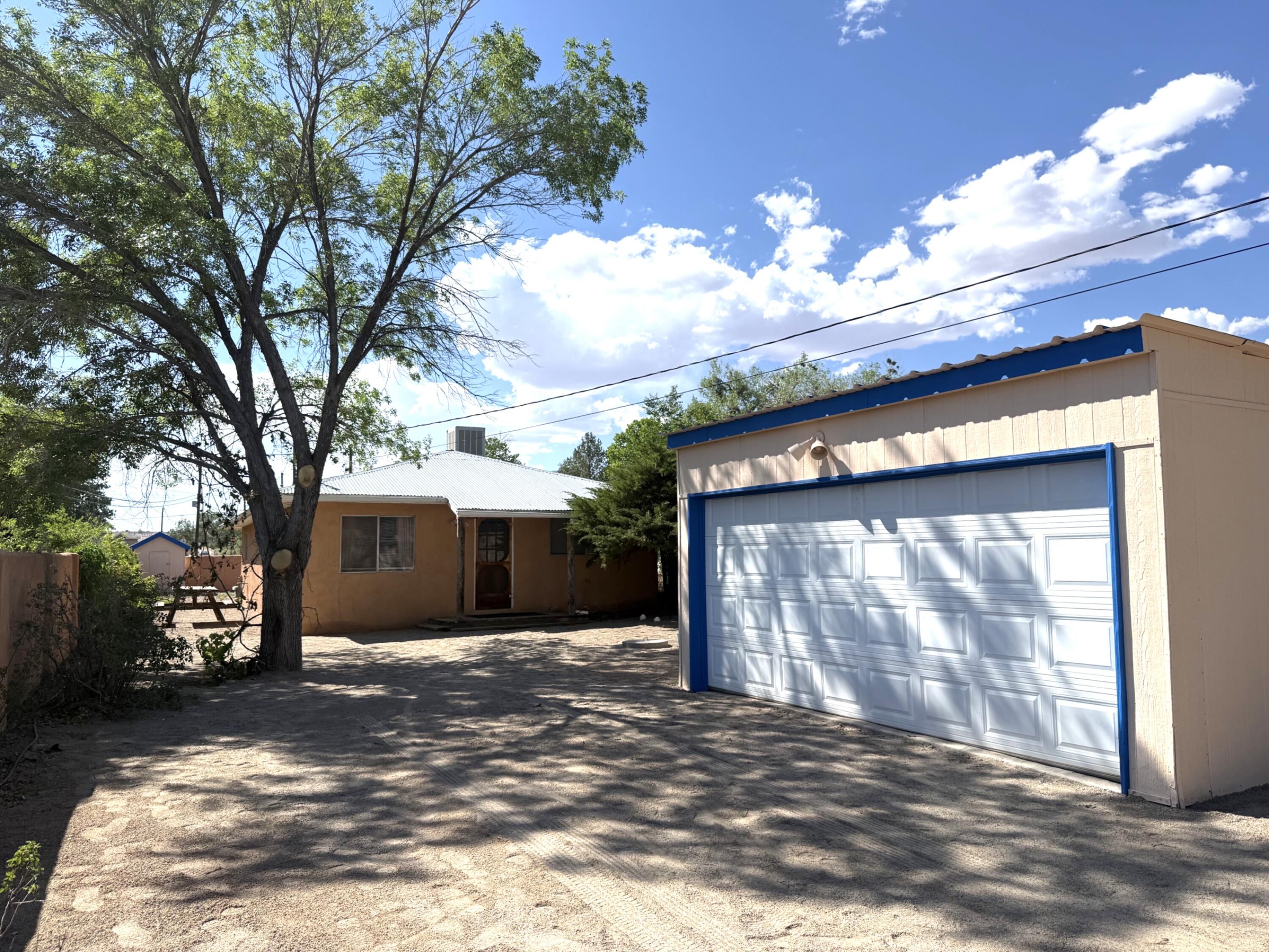 192 W Valverde Road