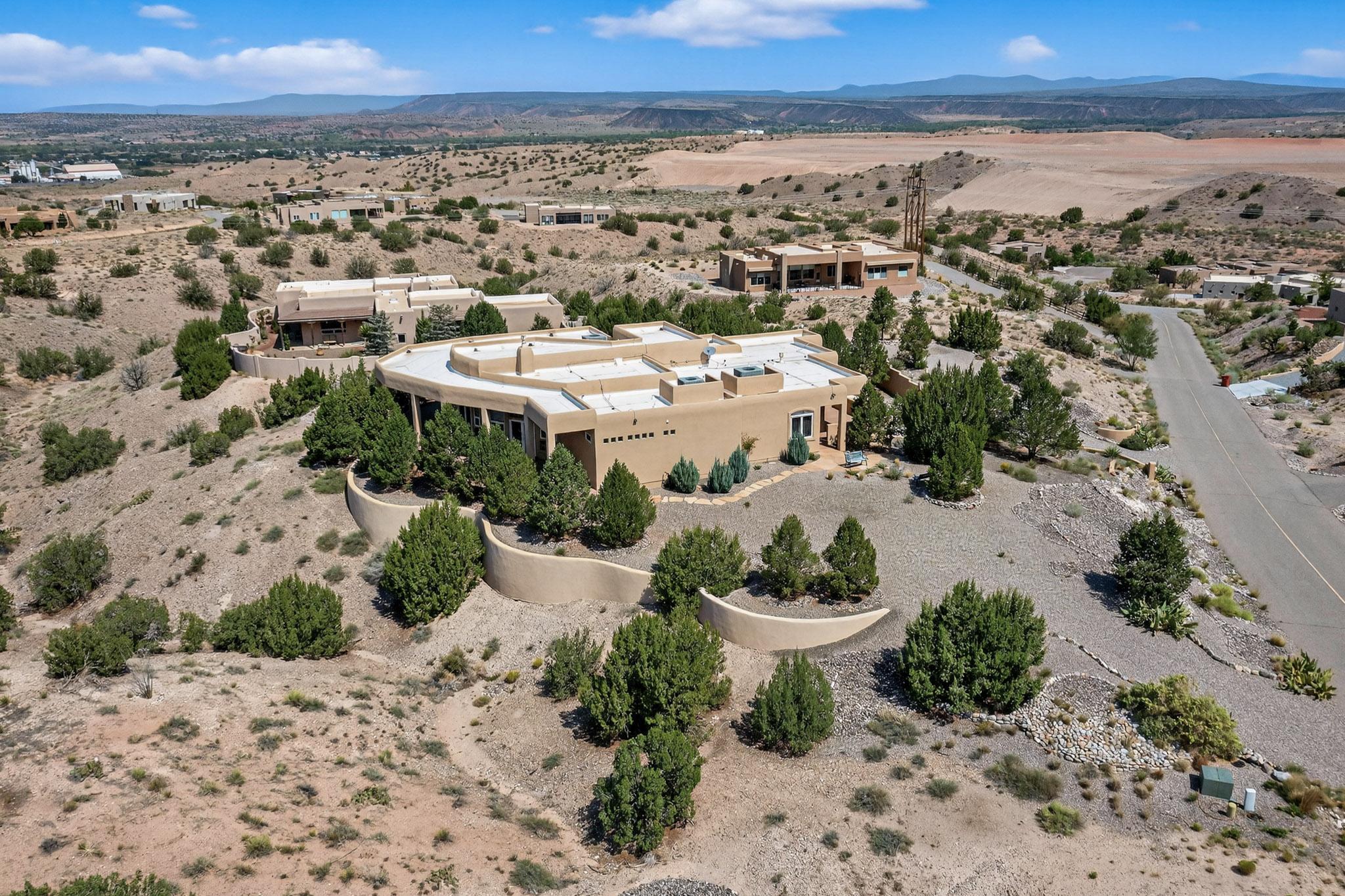 5 BASKETWEAVER Court