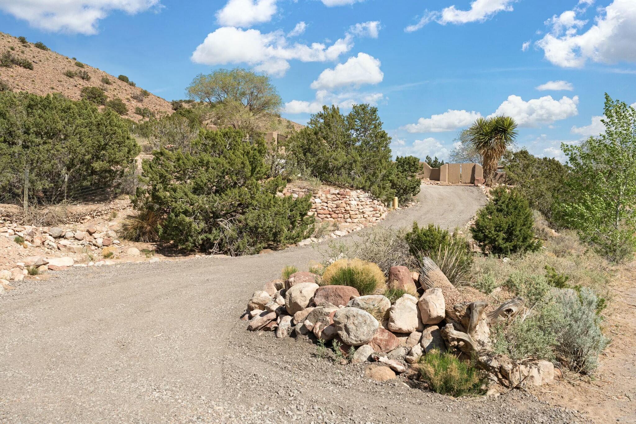 77 Aspen Road, Placitas, New Mexico image 13