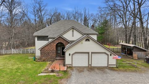 458 Montgomery Rd Westfield MA 01085