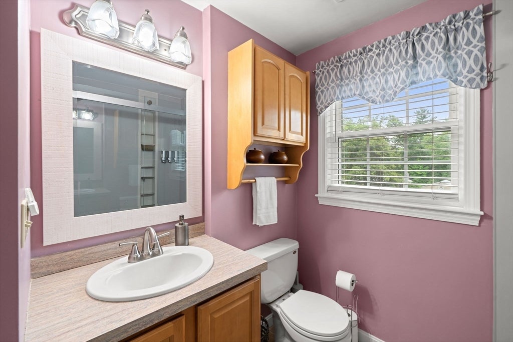 103 Sarno Ln, Tewksbury, MA Photo #18