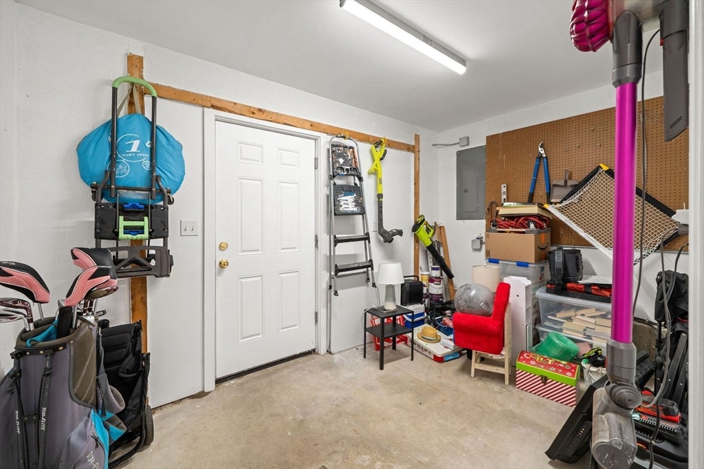 103 Sarno Ln, Tewksbury, MA Photo #25