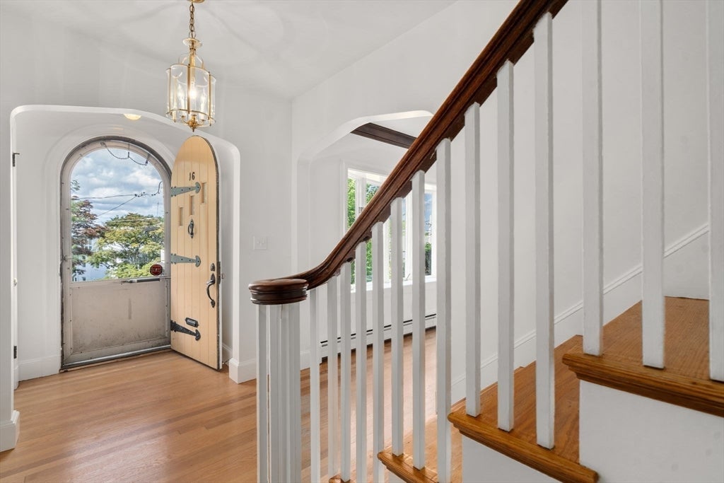 16 Douglas Road
