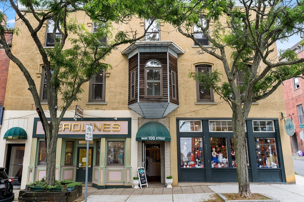 100-102 Main St