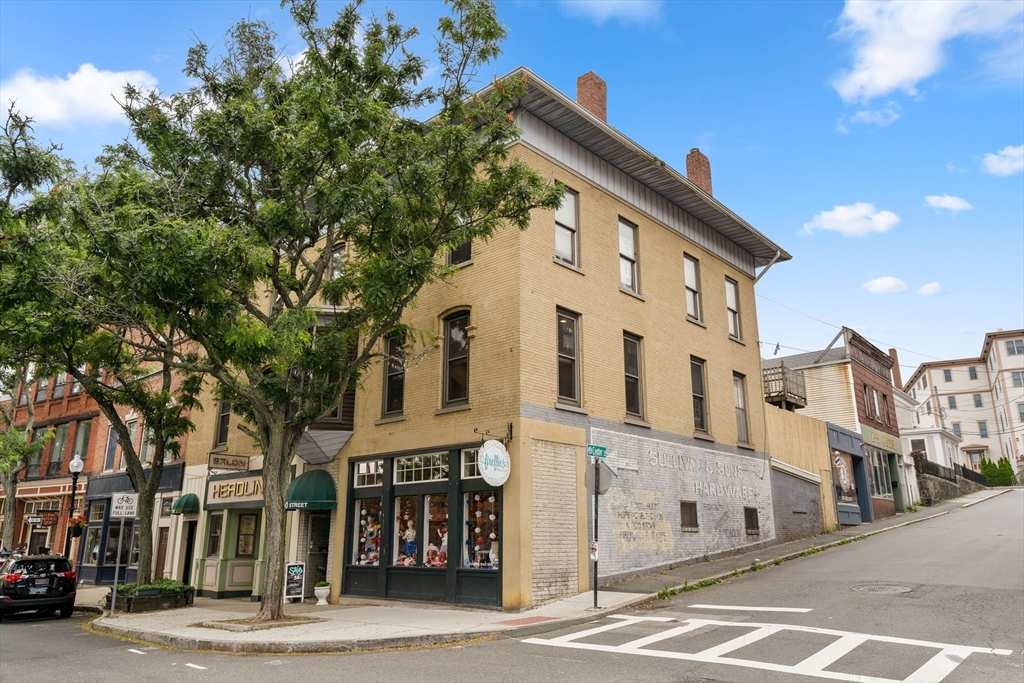 100-102 Main St