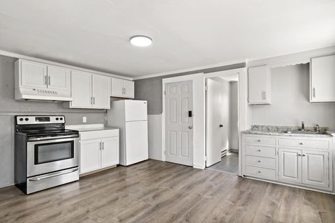 Photo of 63 West Carpenter St #2F, Attleboro, MA 02703 (MLS # 73503773)