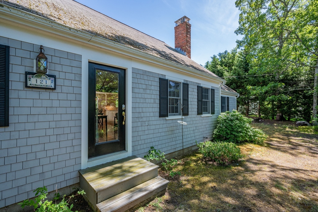 121 Cottonwood Rd