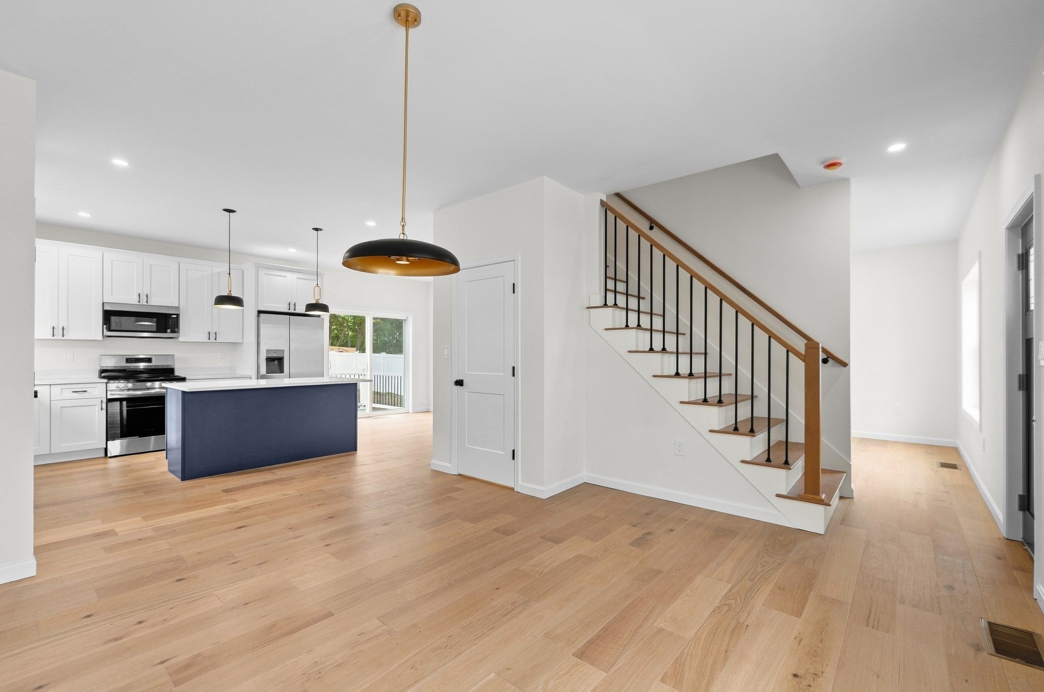 181 Wellington St, Fall River, MA, 181 Wellington St, Fall River, MA Photo #8