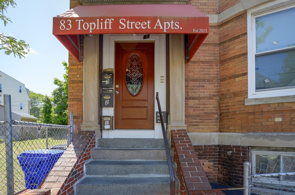 83 Topliff St
