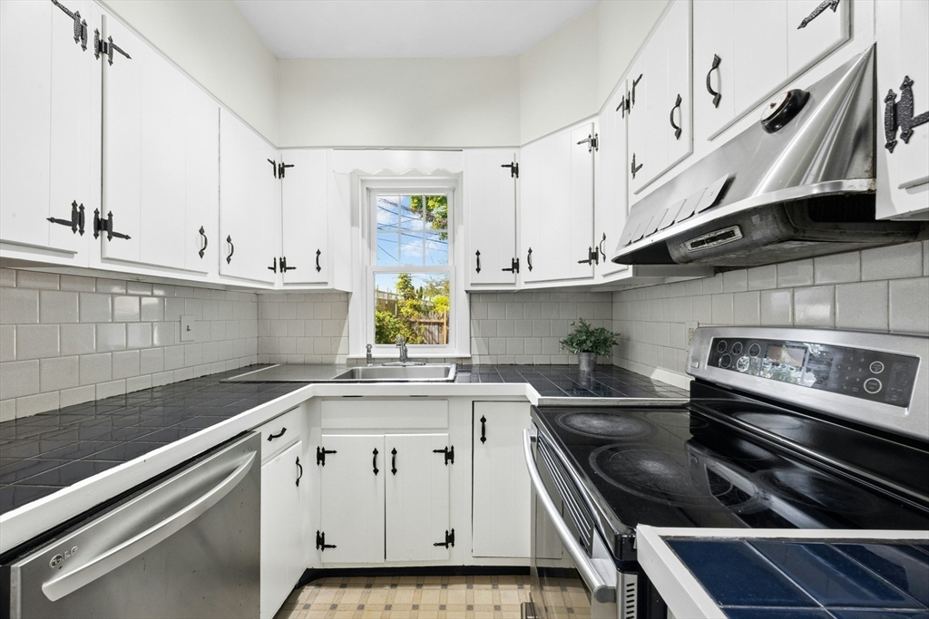 63 Park Terrace Rd, Worcester, MA Photo #22