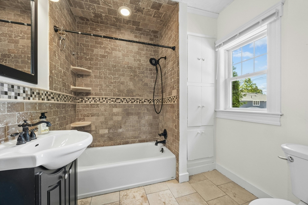 63 Park Terrace Rd, Worcester, MA Photo #28