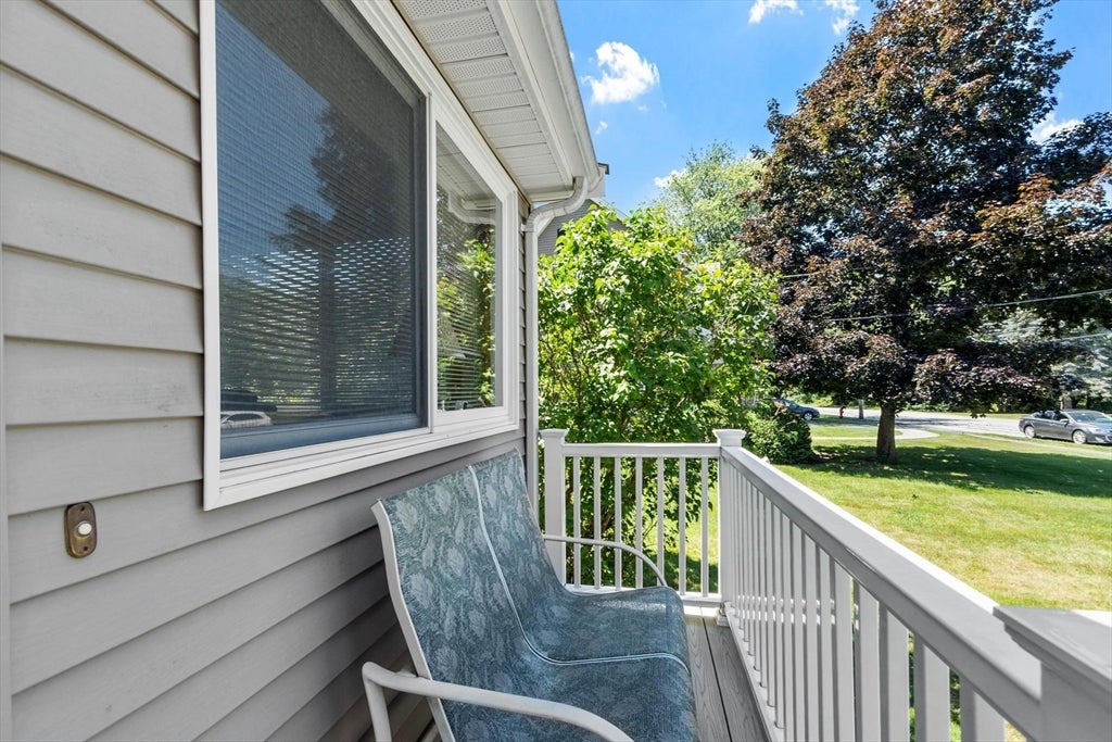 7 Susan Dr, North Reading, MA Photo #4