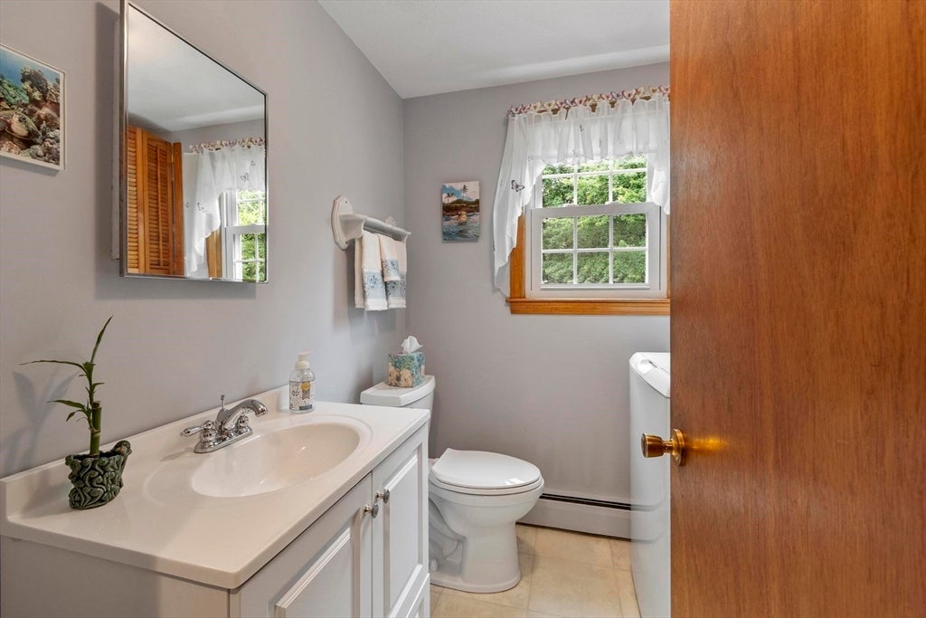 7 Susan Dr, North Reading, MA Photo #16