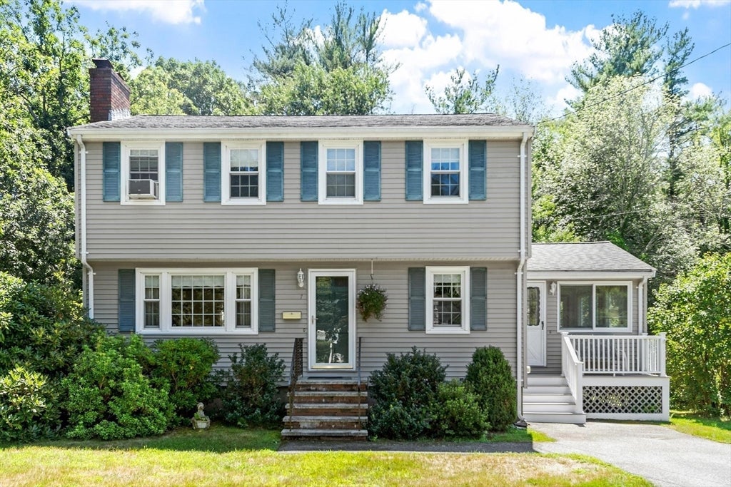 7 Susan Dr, North Reading, MA Photo #2