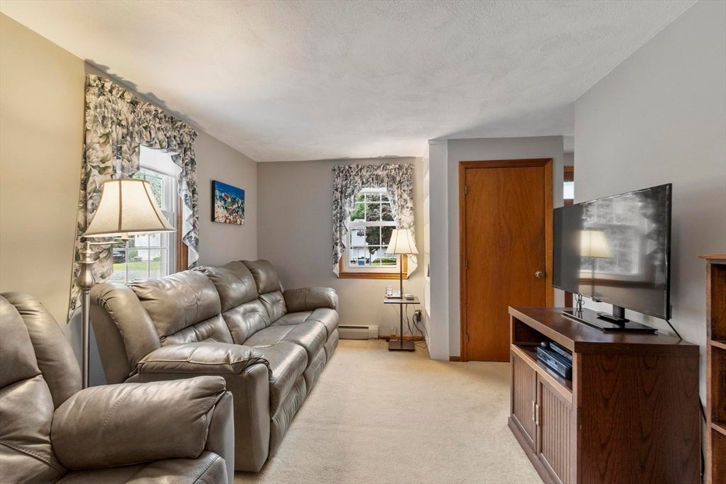 7 Susan Dr, North Reading, MA Photo #18
