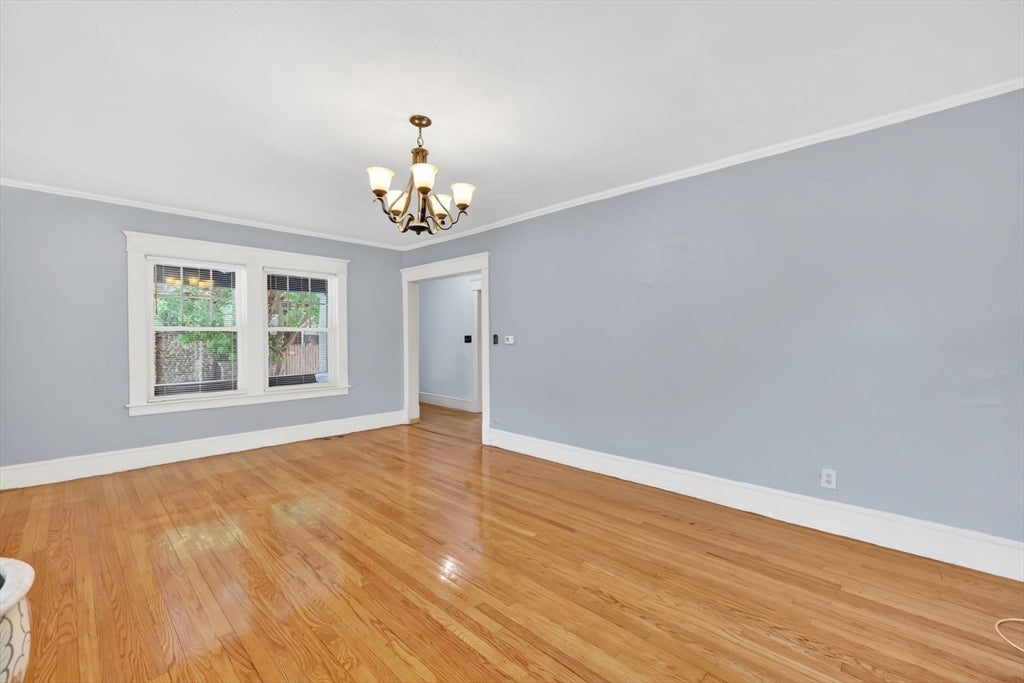 850-852 Sumner Ave