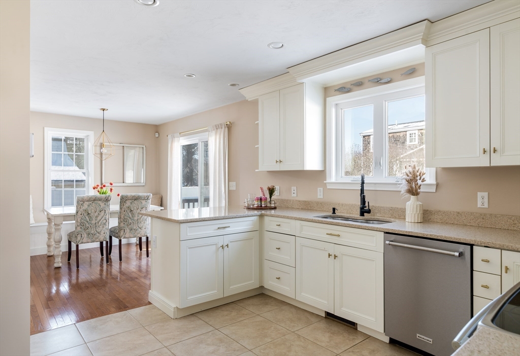 9 Pleasant St