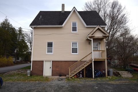Photo of 38 Jannell Court, Epping, NH 03042 (MLS # 73511202)