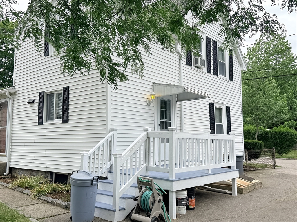 114 Bunker Hill Ln
